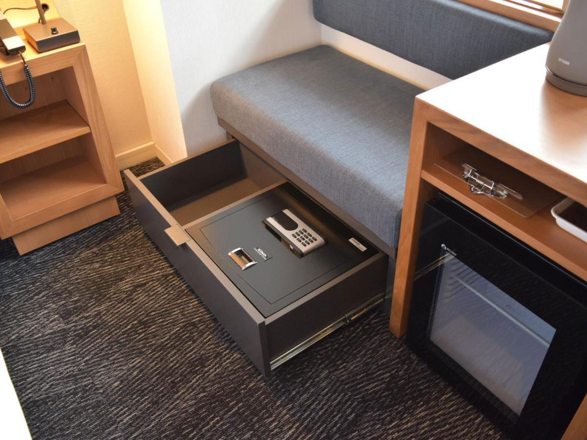 אוסקה Umedaholic Hotel מראה חיצוני תמונה